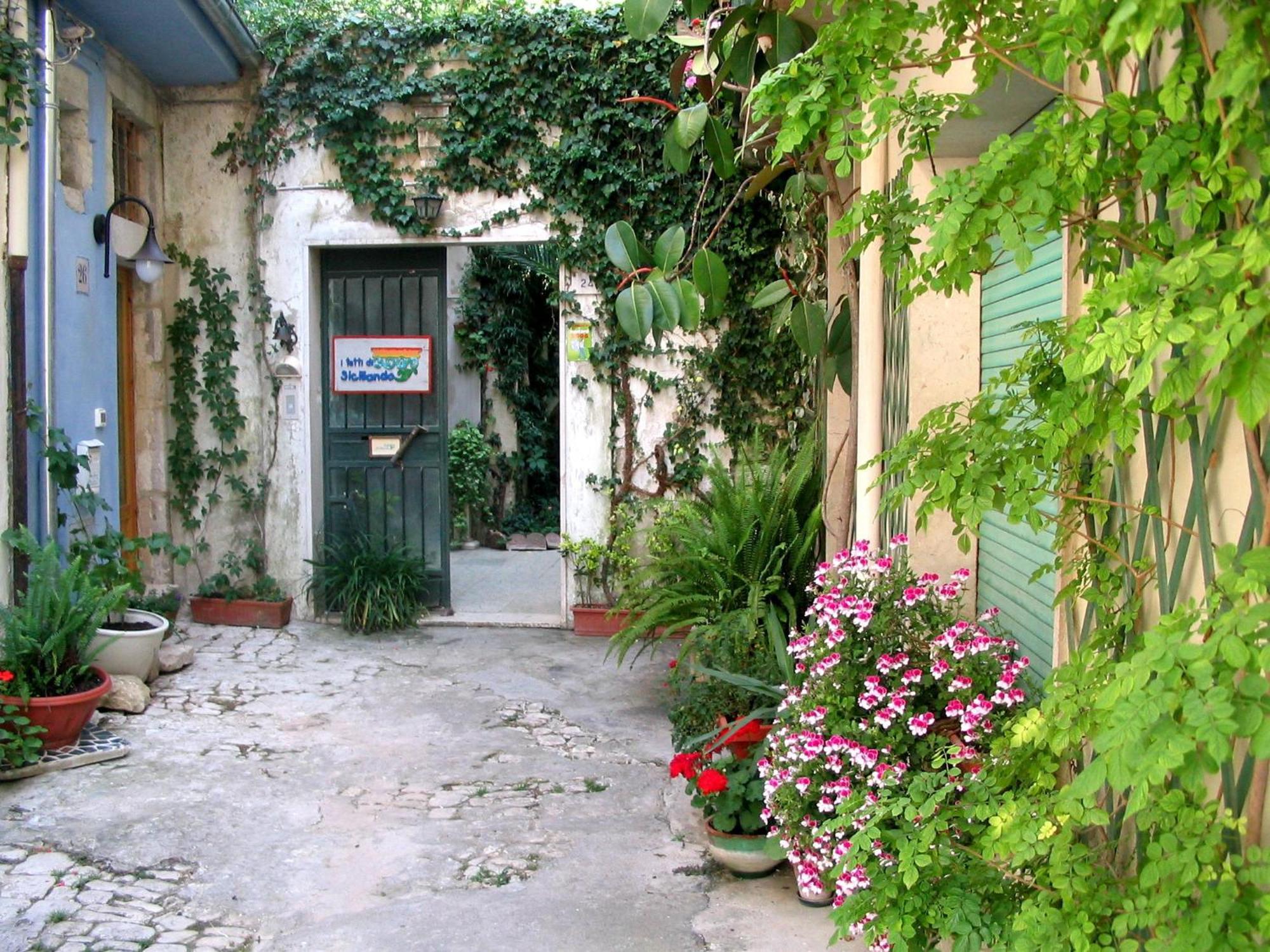 Bed and Breakfast I Tetti Di Siciliando Modica Exterior foto