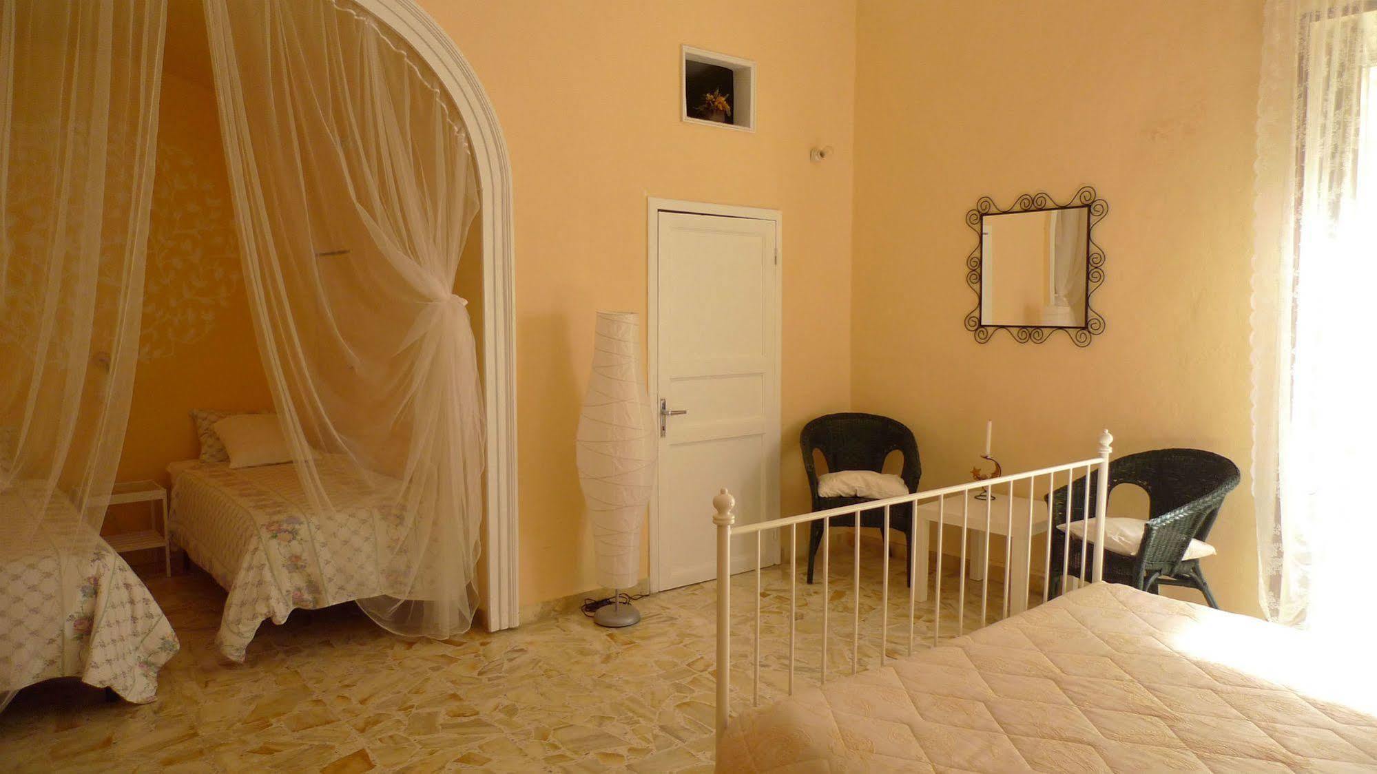 Bed and Breakfast I Tetti Di Siciliando Modica Exterior foto