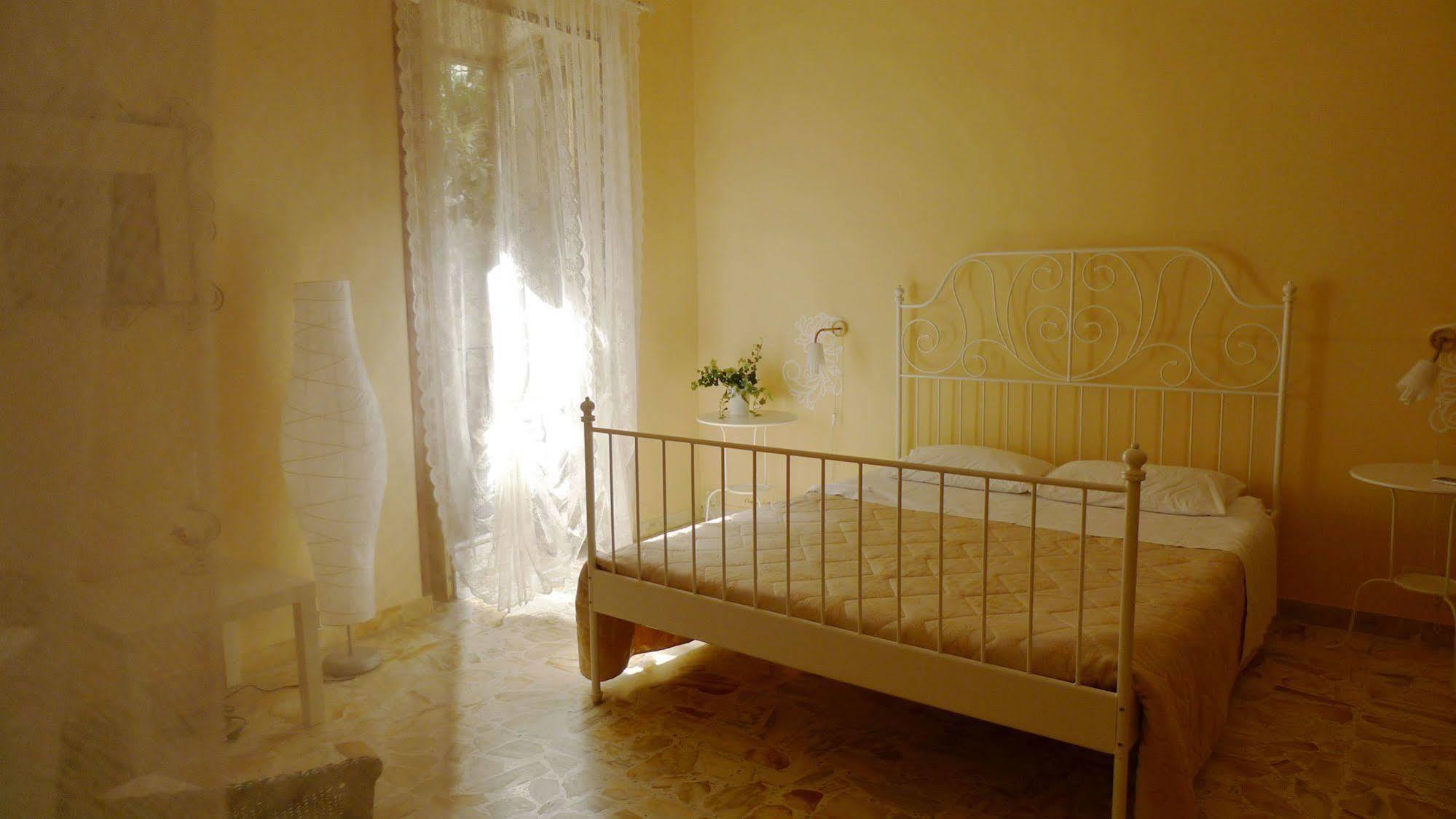 Bed and Breakfast I Tetti Di Siciliando Modica Exterior foto