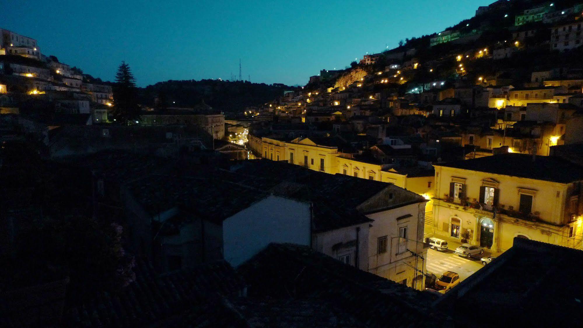 Bed and Breakfast I Tetti Di Siciliando Modica Exterior foto