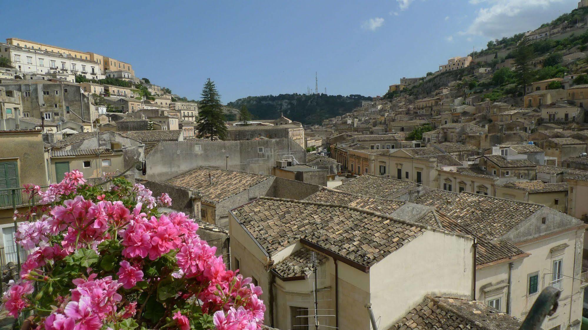 Bed and Breakfast I Tetti Di Siciliando Modica Exterior foto